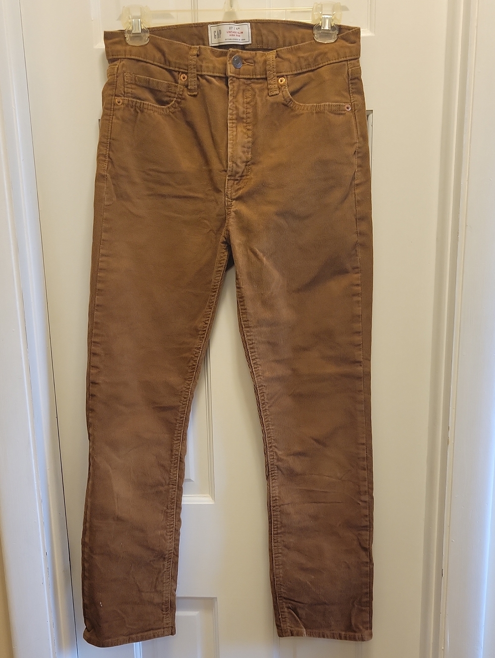 GAP Courduroy Vintage Slim High Rise 27/4